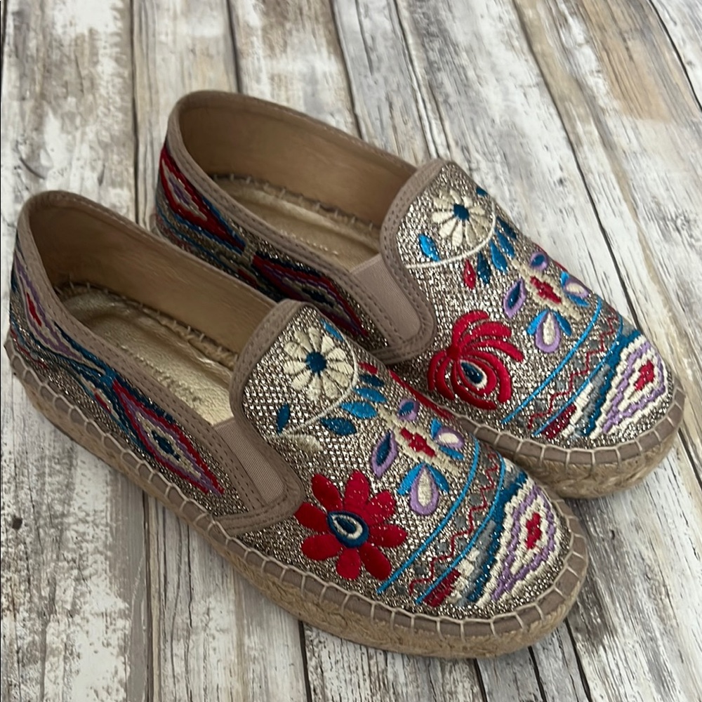 JOHNNY WAS Espadrille Nepentha Embroidered Metallic Platform Slip Ons Size 36
